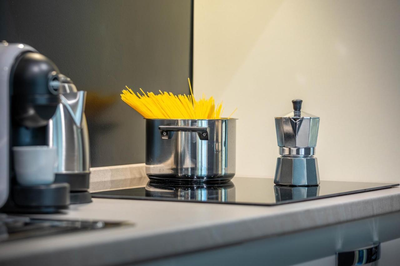 Deluxe Apartment Milan - Duomo - Milan Lin Airport Екстериор снимка